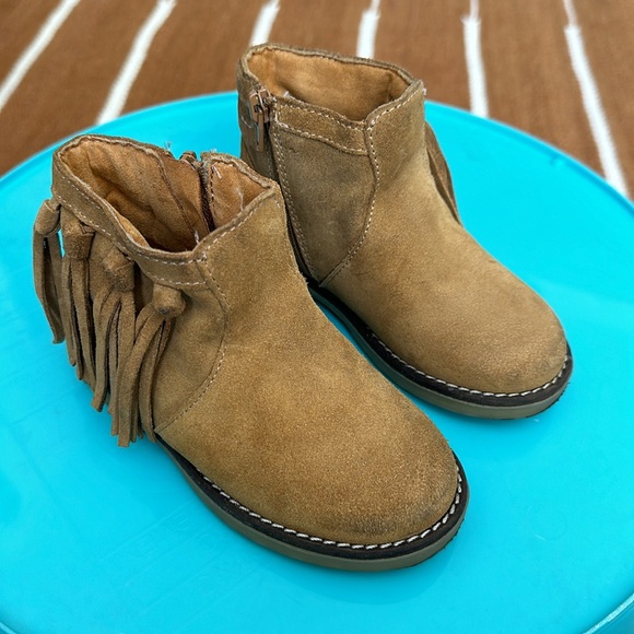 Cute Zara Fringe Boots - Picture 2 of 7